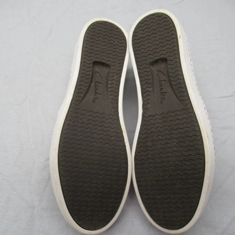 Clarks Shoes Womens 7 M Snake Print Twin Gore Slip On Comfort Casual Sneakers
